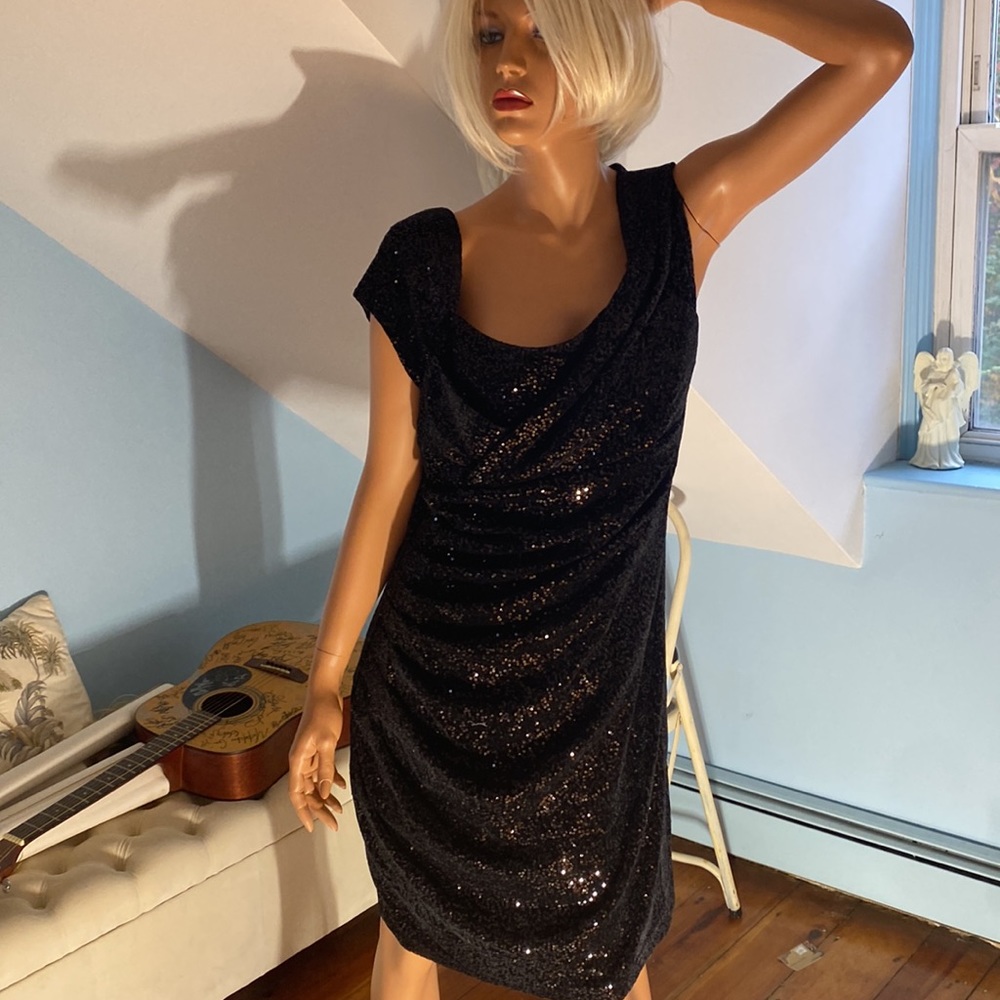 SEQUINED BLACK DRESS FORM FITTING STRETCH SIZE 14 JESSICA SIMPSON EUC